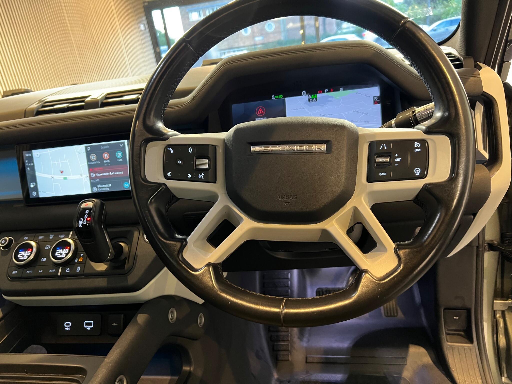 Land Rover Defender 110